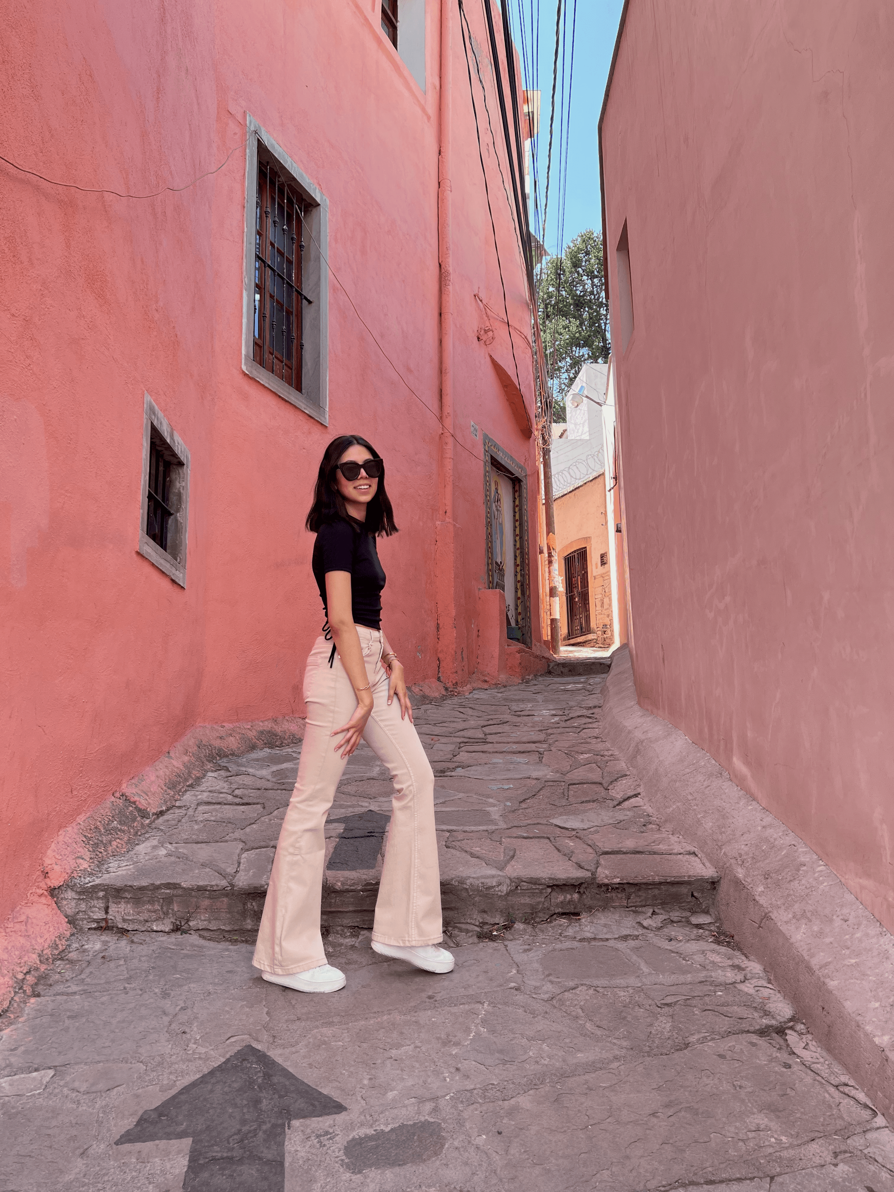 Mariana - Dating & Relationship Coach
